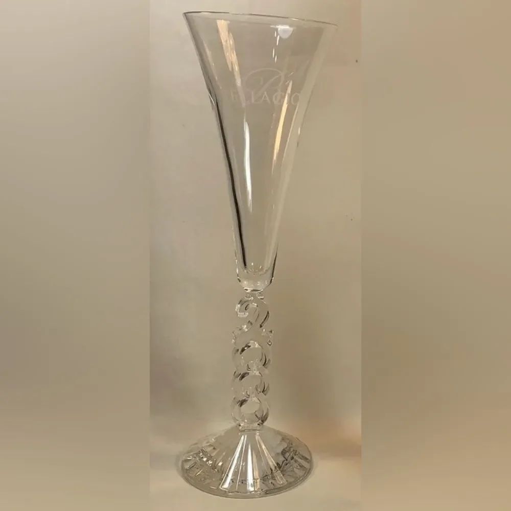 Bellagio Hotel Resort Casino 2000 Glass Crystal Champagne Flutes 8 Ounces Each